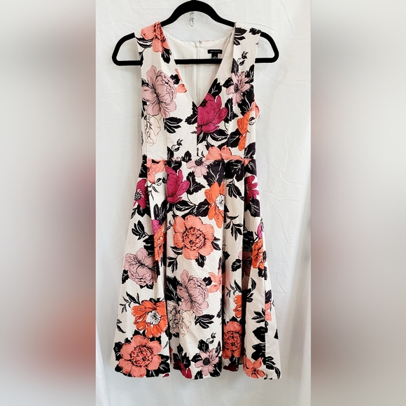 Ann Taylor Dresses & Skirts - Ann Taylor Sleeveless V-neck Floral A-line Dress Size 0 Prom Formal Bridal